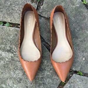 Coach Jill Leather Scalloped Brown Flats, size 10
